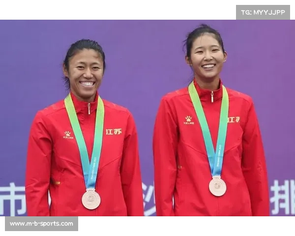 中国沙排组合包揽青岛站女子前三 袁吕雯朱玲娣夺银助力中国沙排崭露头角